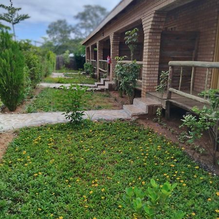 Sunshinevibe Guest House Касане Экстерьер фото