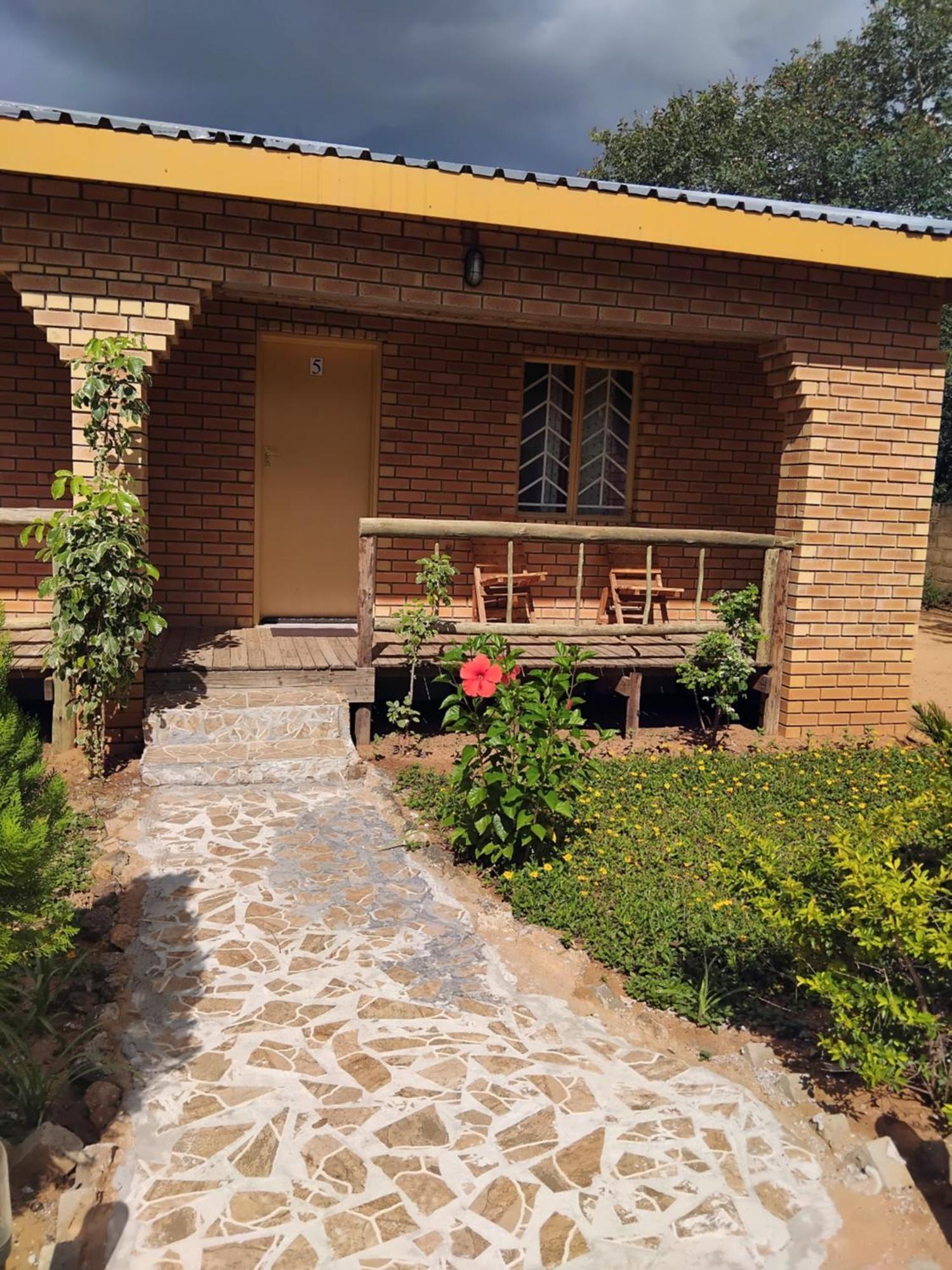Sunshinevibe Guest House Касане Экстерьер фото